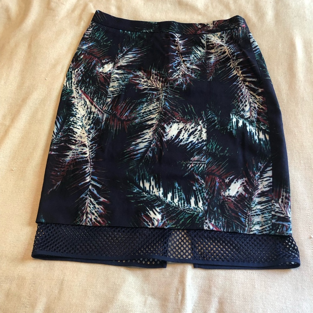 Club Monaco tropical print pencil skirt with mesh detail size 4